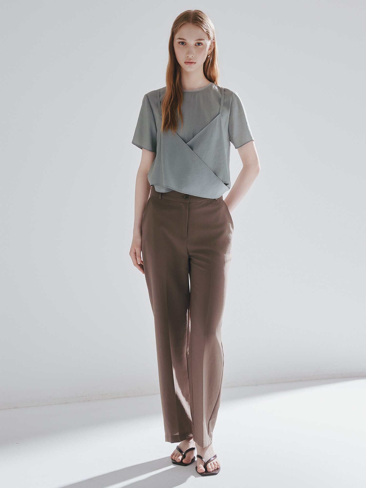 버튼 인밴딩 일자핏 팬츠 (TAUPE BEIGE)