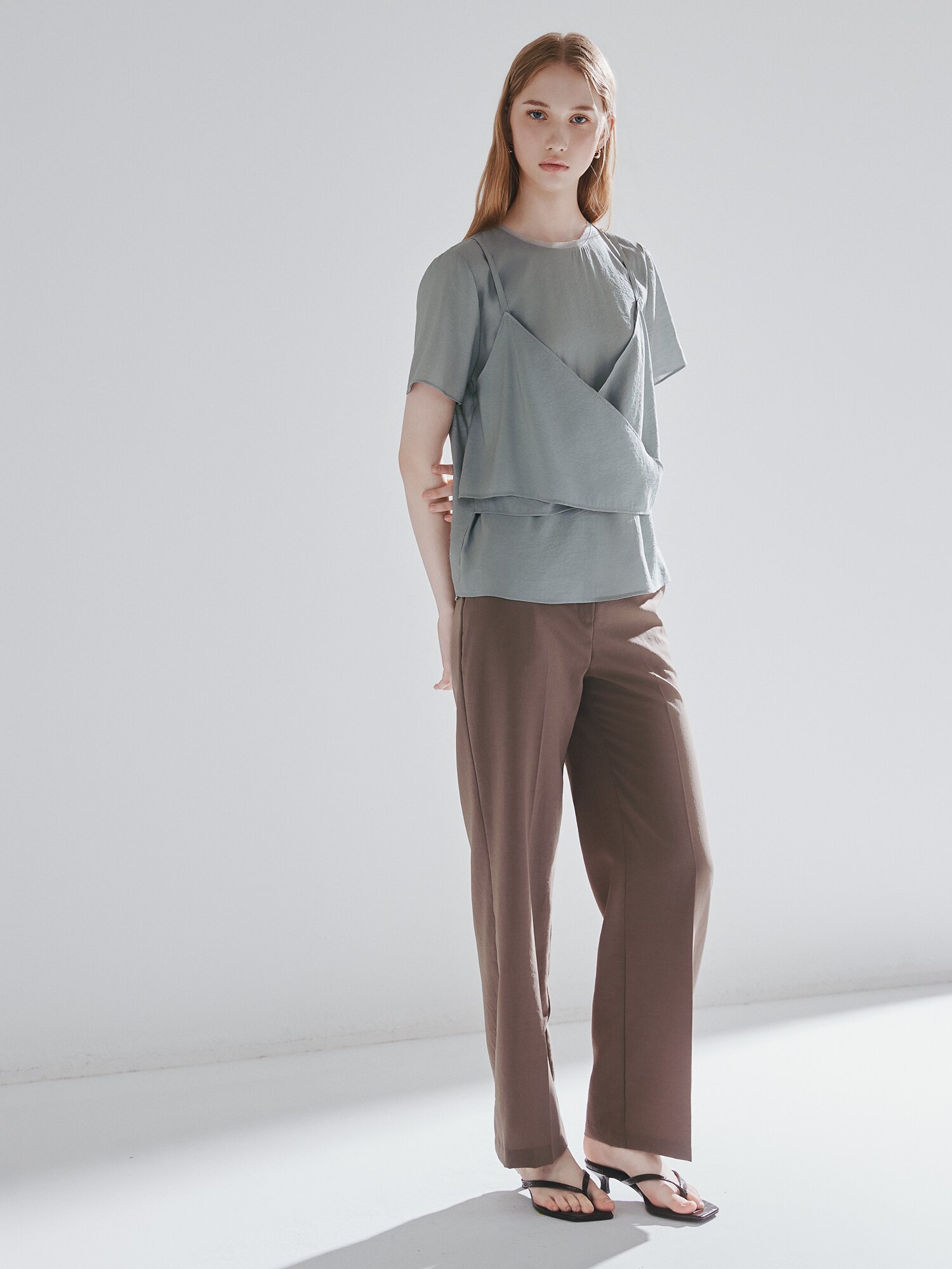 버튼 인밴딩 일자핏 팬츠 (TAUPE BEIGE)