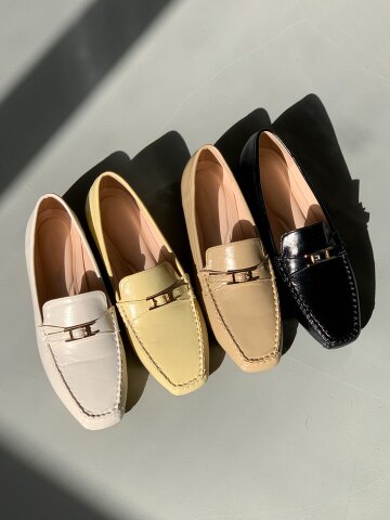 헤라 에나멜 H 버클 로퍼 2cm