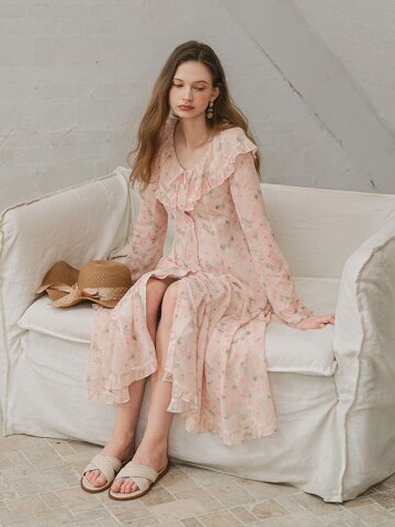 LB_Floral ruffle collar maxi dress