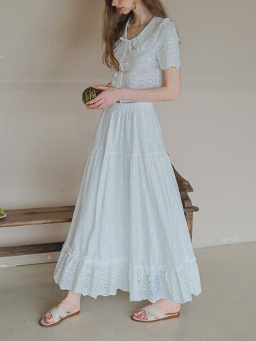 LB_Eyelet ruffle maxi skirt