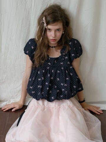Cest_Ribbon pattern balloon blouse