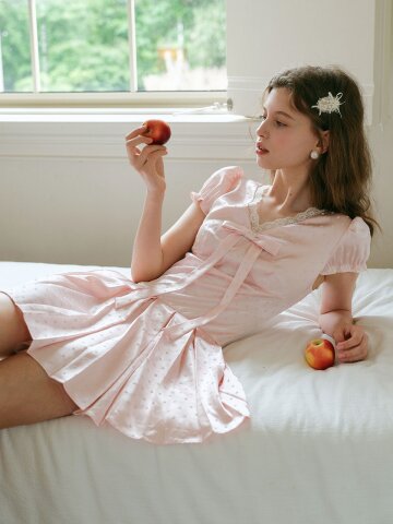 Cest_Satin polka dot pleated dress