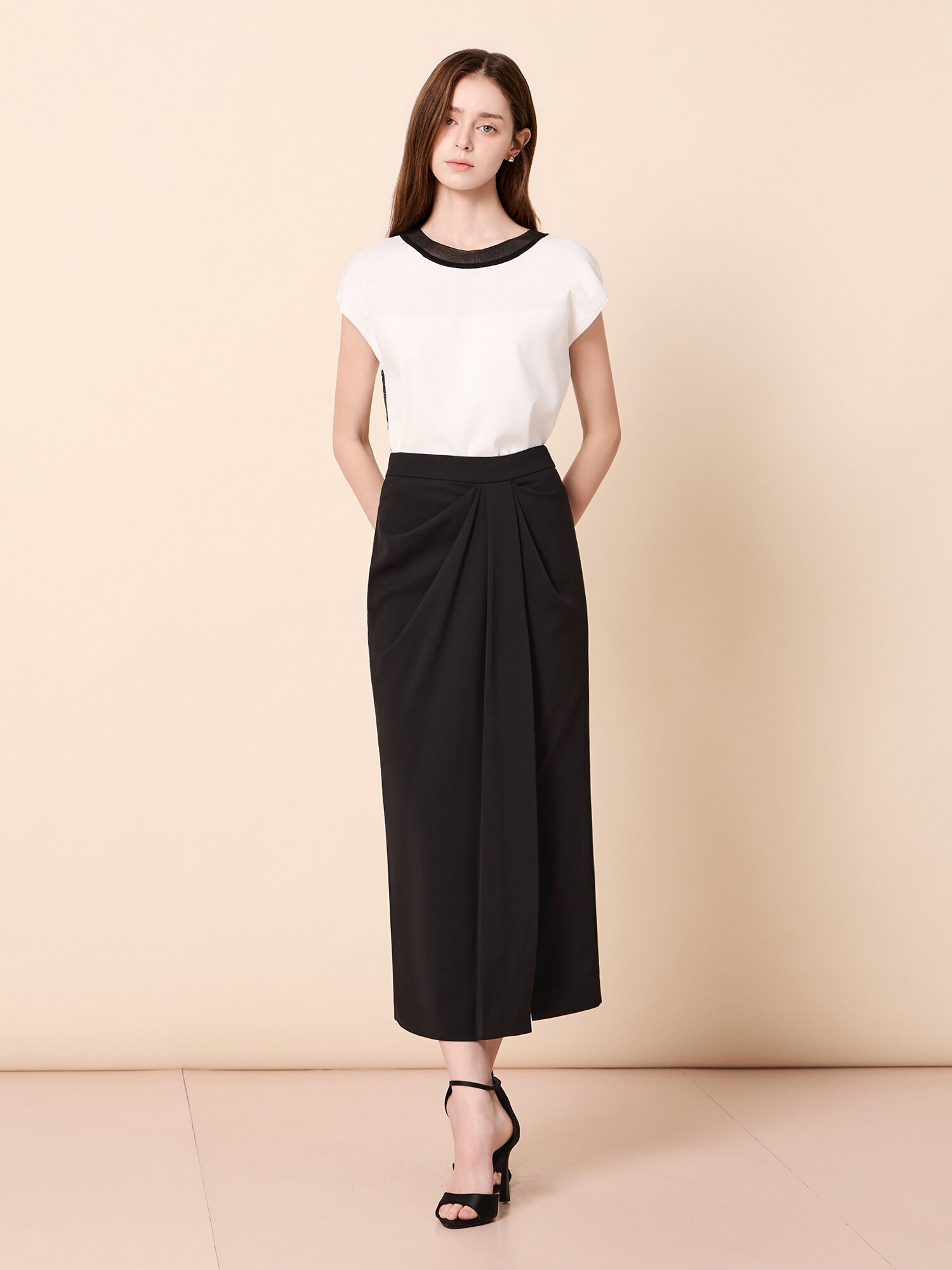 타이넥 돌먼 슬리브 탑 (WHITE)