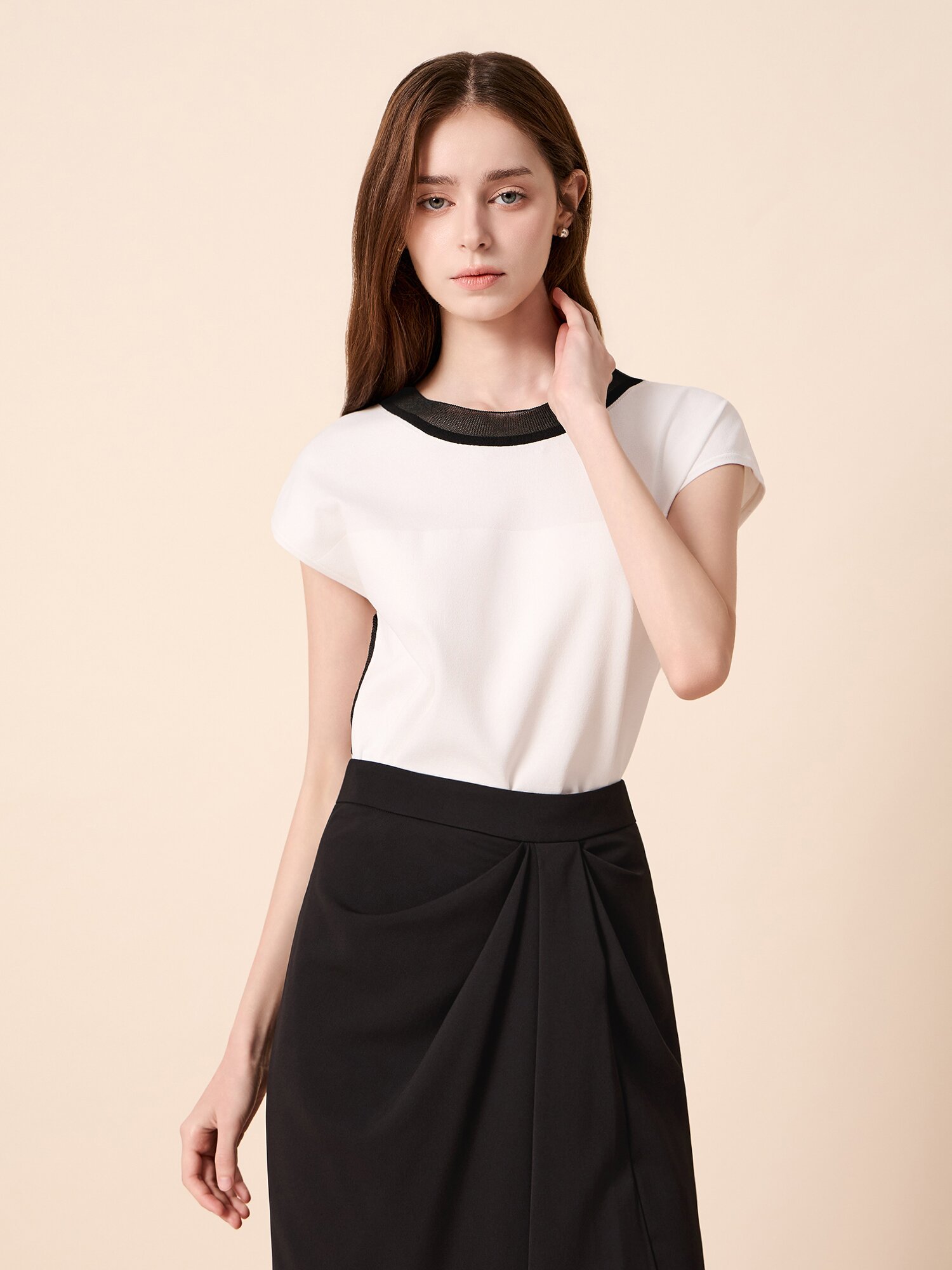타이넥 돌먼 슬리브 탑 (WHITE)
