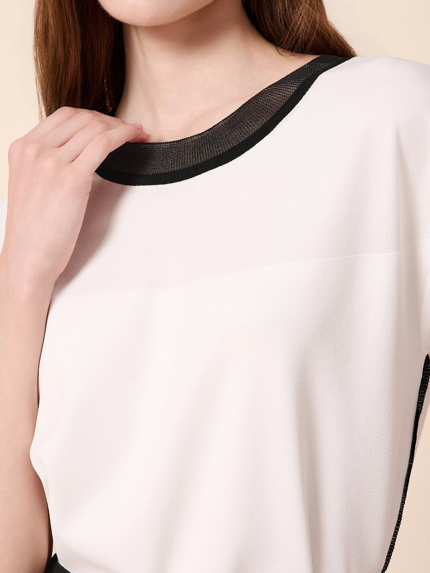 타이넥 돌먼 슬리브 탑 (WHITE)