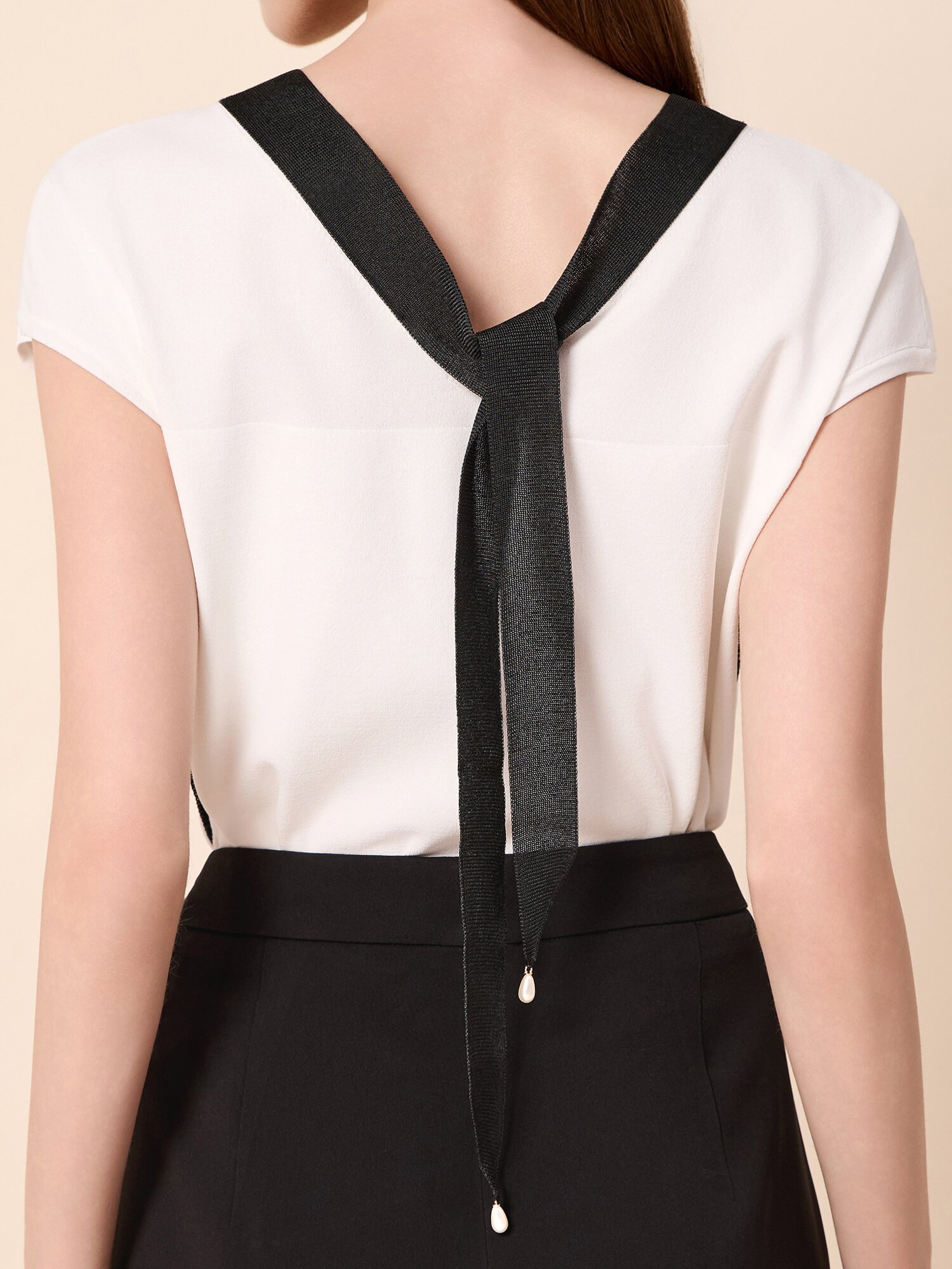 타이넥 돌먼 슬리브 탑 (WHITE)