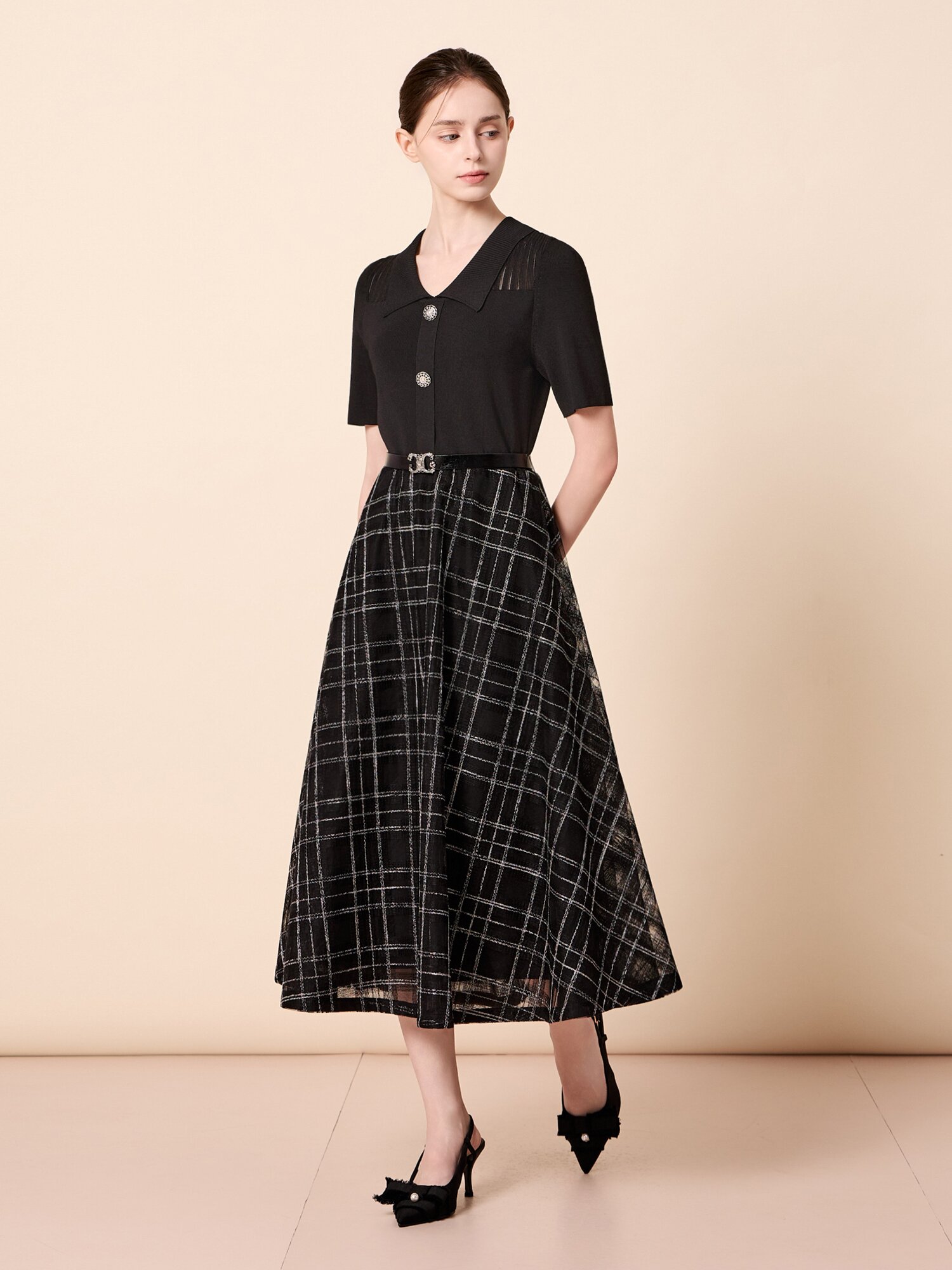 칼라 니트 배색 체크 원피스 (BLACK)