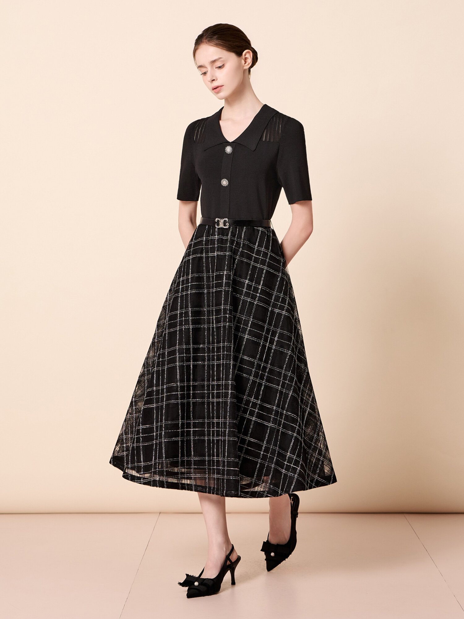 칼라 니트 배색 체크 원피스 (BLACK)