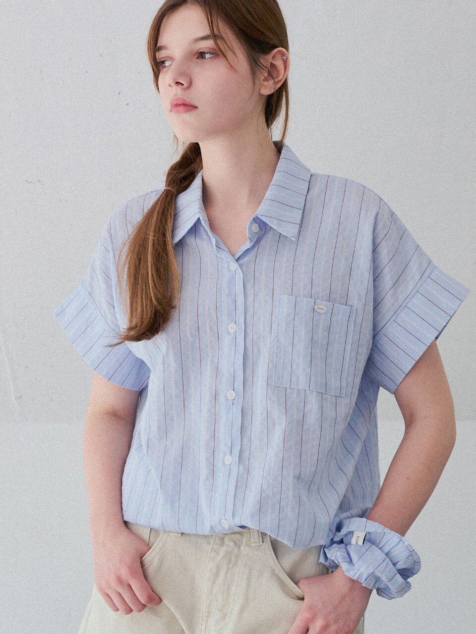 [스크런치 set] Aven string stripe shirt - Sky blue