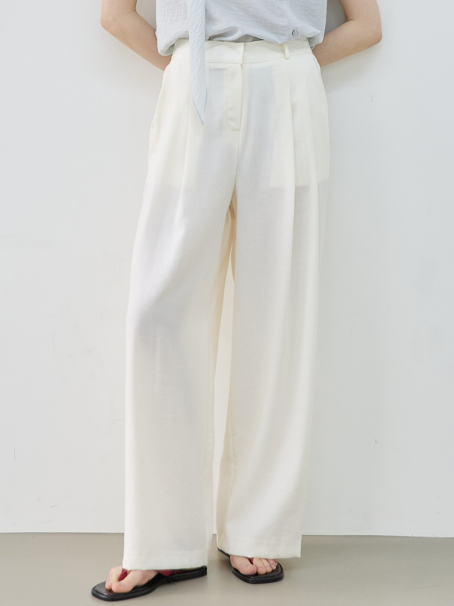 De Pants_Ivory