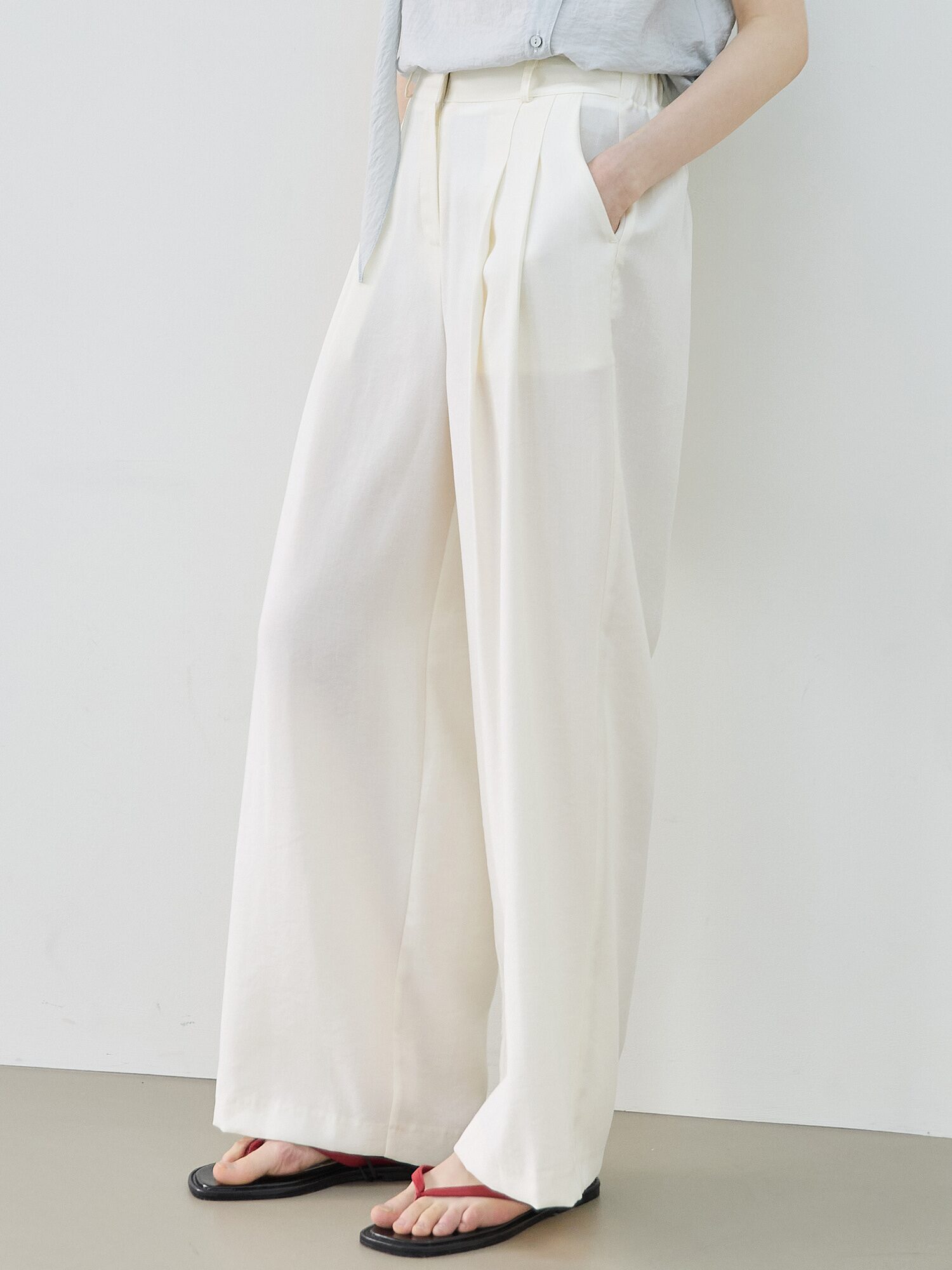 De Pants_Ivory