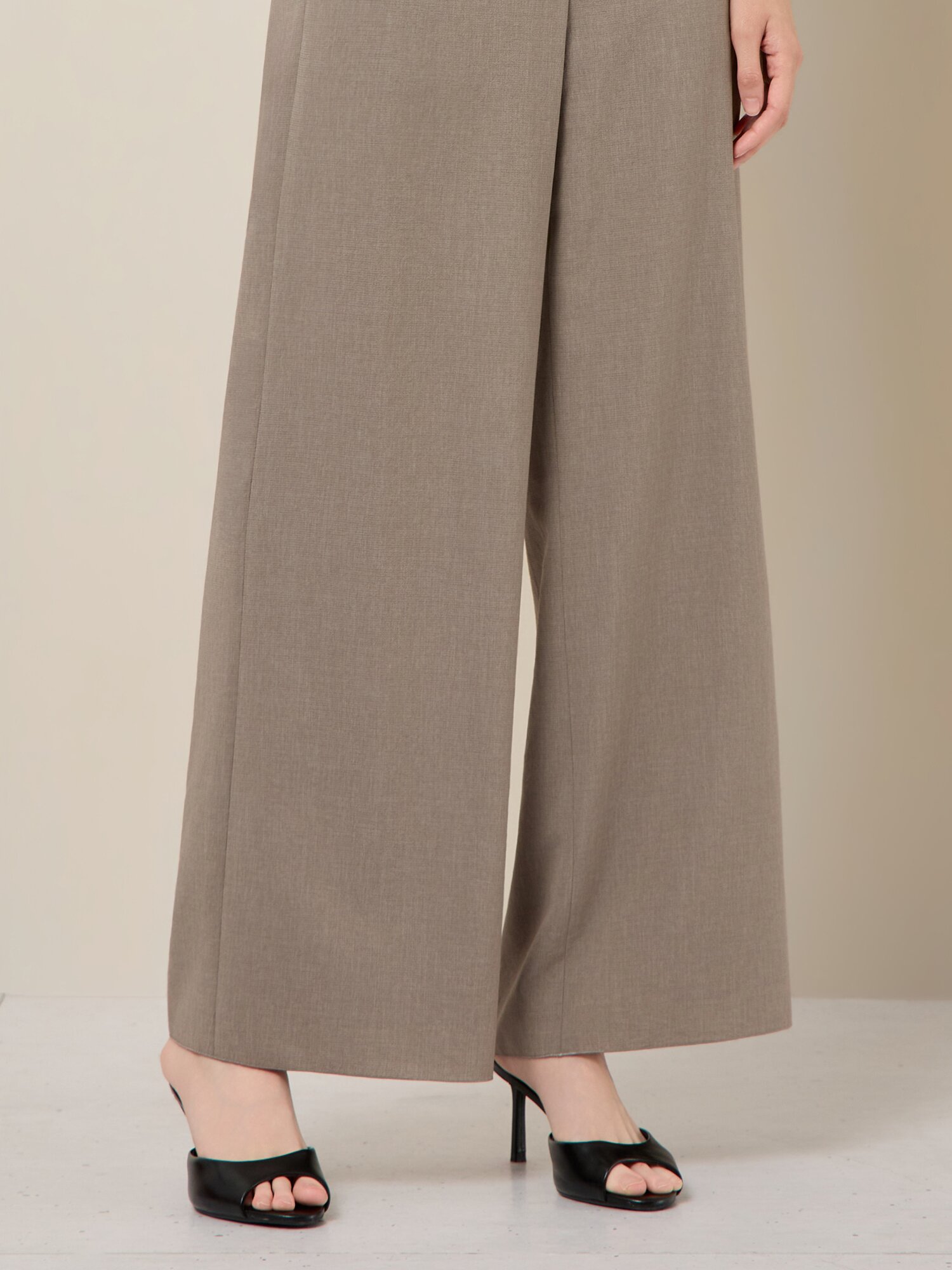 린넨 블렌드 백밴딩 슬랙스 (TAUPE GREY)