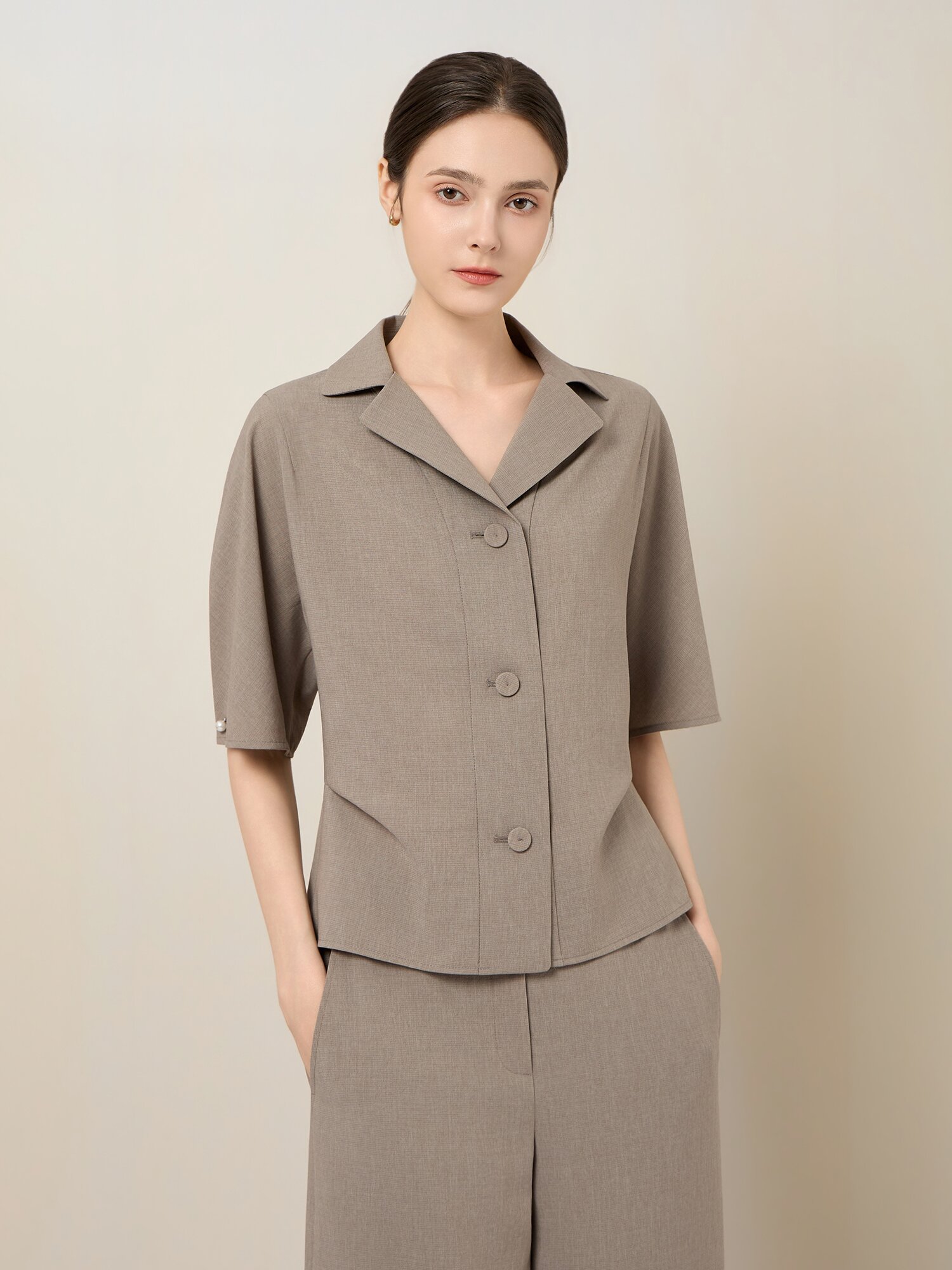 린넨 블렌드 버튼업 블라우스 (TAUPE GREY)