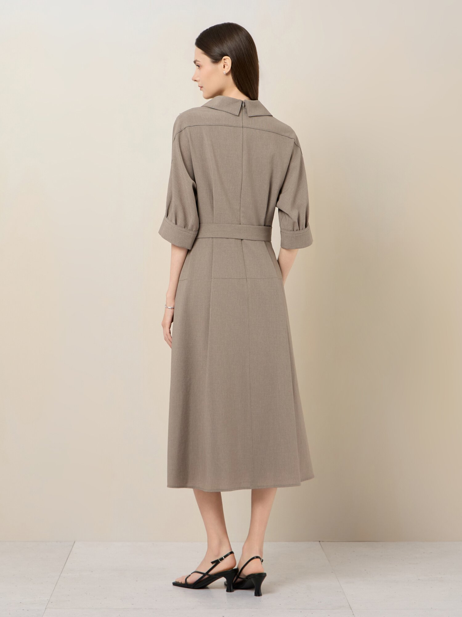 벨티드 하프 집업 롱 원피스 (TAUPE GREY)