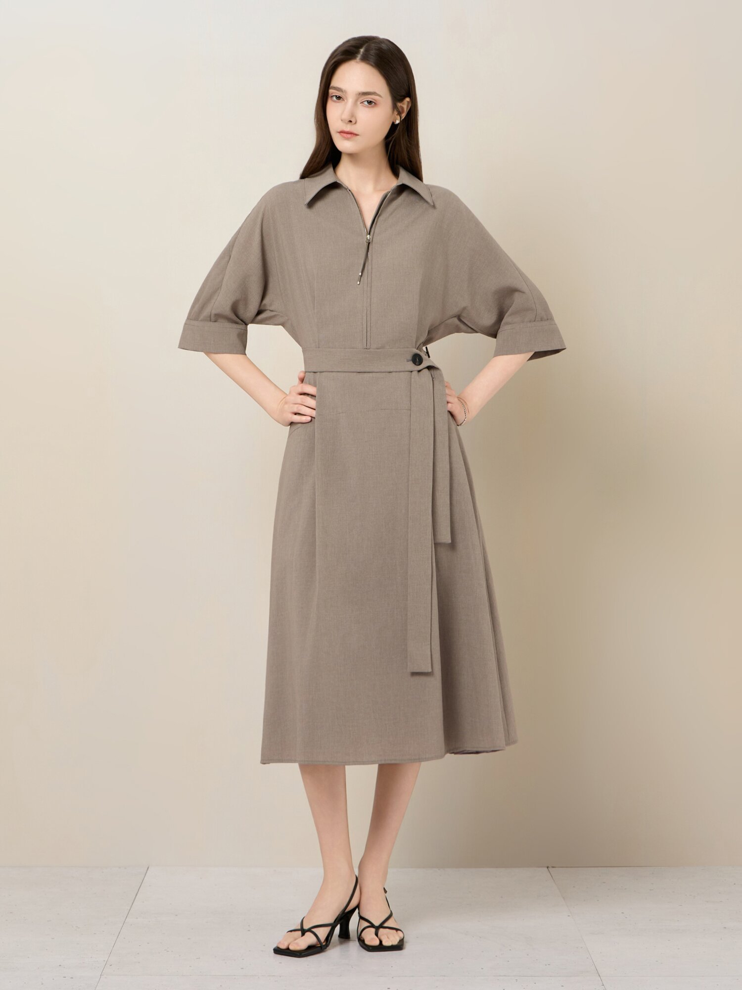 벨티드 하프 집업 롱 원피스 (TAUPE GREY)