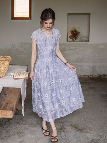 DA_V-neck tie-up waist swing dress