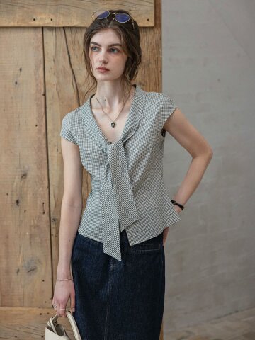 DA_Plaid french commuter top