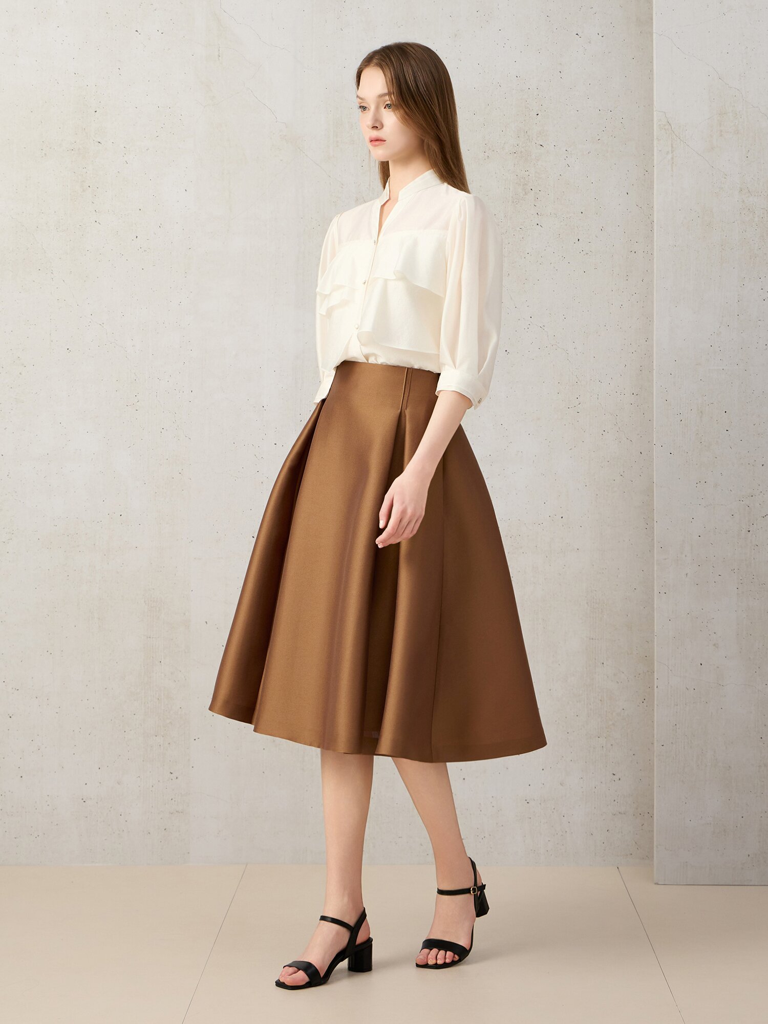 턱 A라인 미디 스커트 (BEIGE)