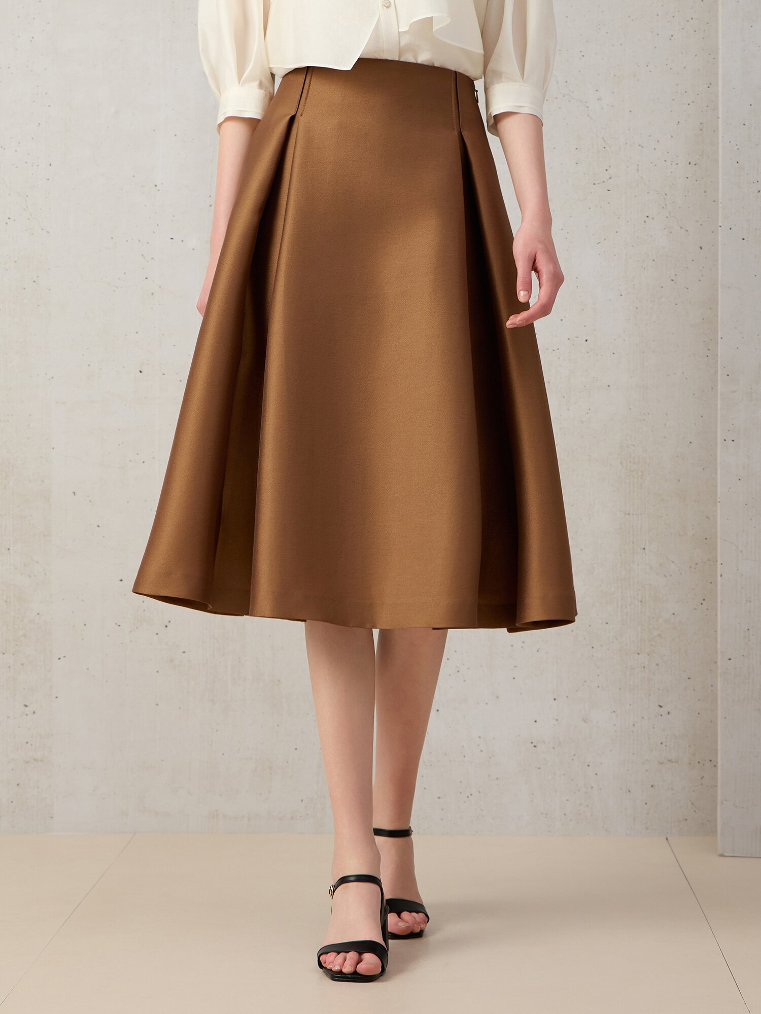턱 A라인 미디 스커트 (BEIGE)