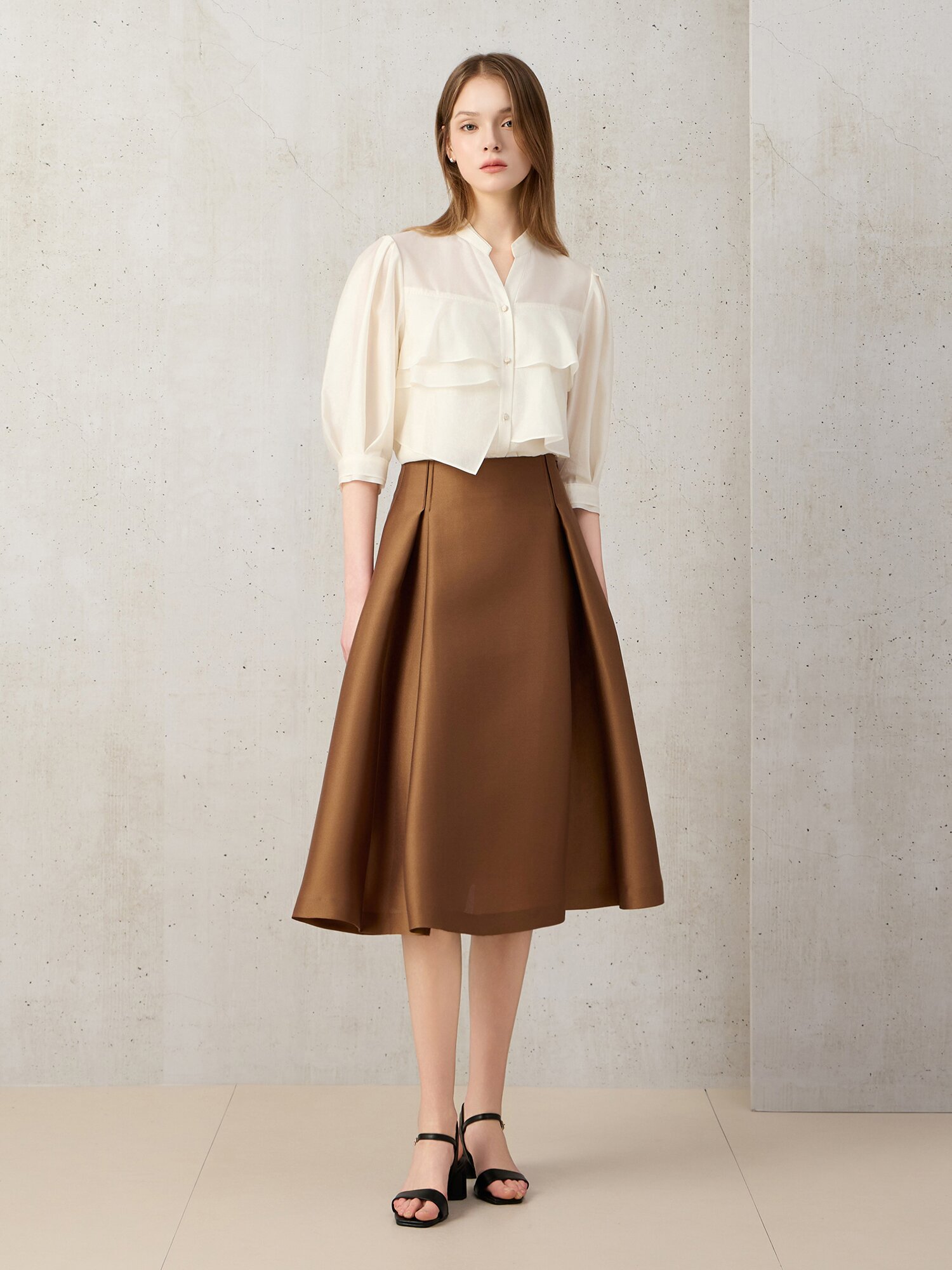 턱 A라인 미디 스커트 (BEIGE)
