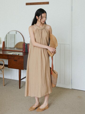 LS_Halter neck shirring dress_BEIGE