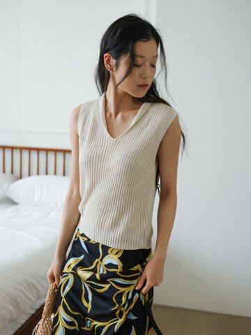 LS_Soft rib v-neck knit vest_BEIGE