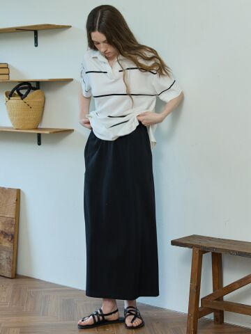 Stretchy straight long skirt Black



