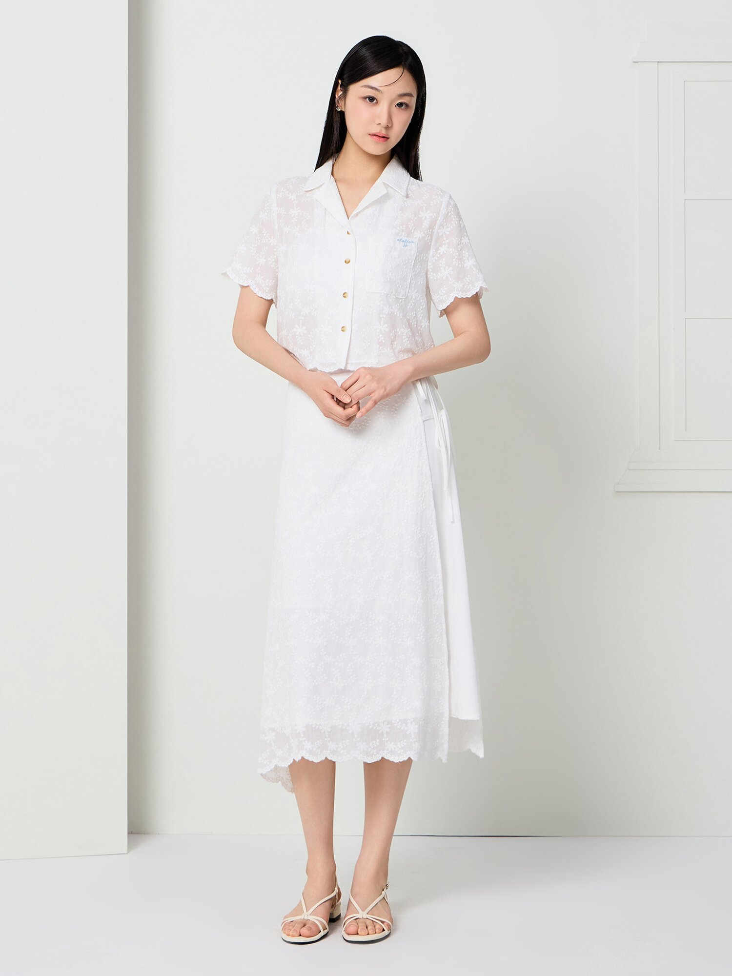 레이스 오픈 칼라 크롭 블라우스 (WHITE)