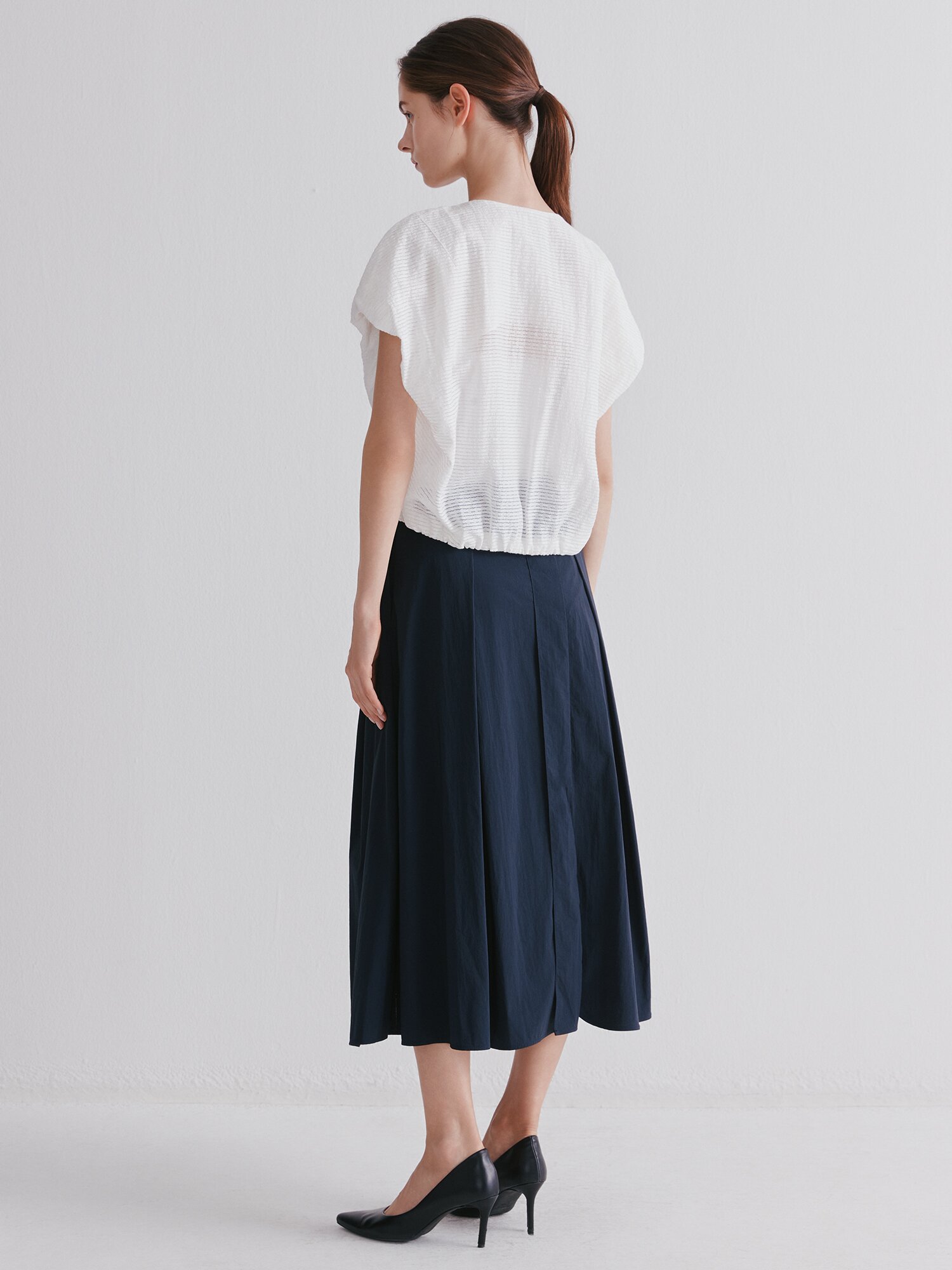 텍스쳐 볼륨 슬리브 블라우스 (WHITE)