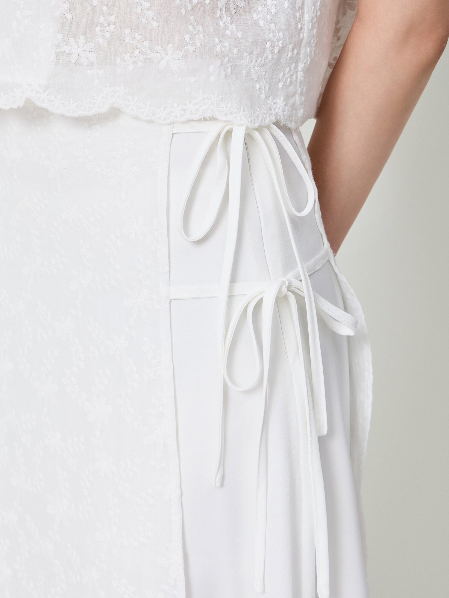 레이스 랩 A라인 스커트 (WHITE)