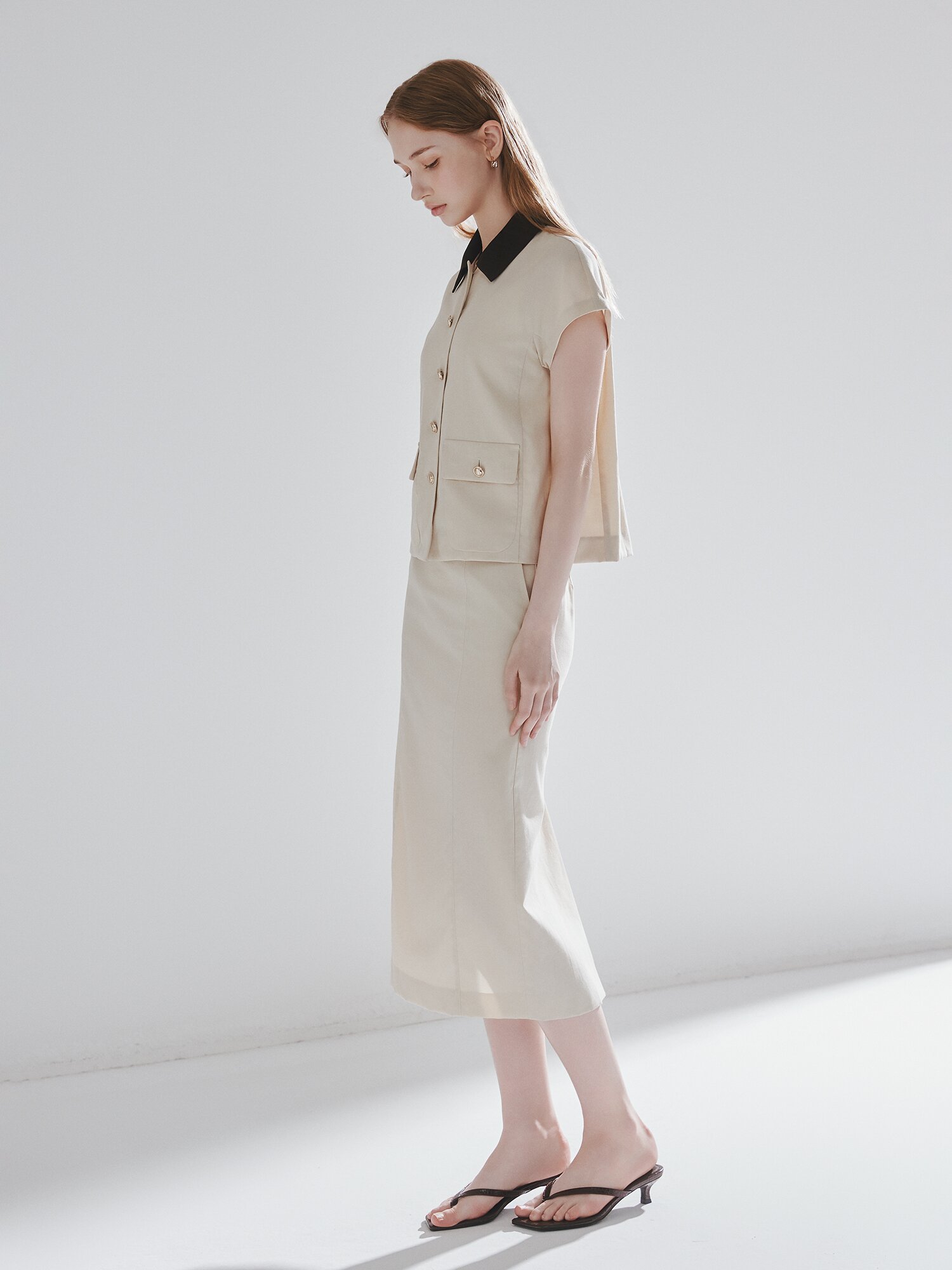 코튼 캡 슬리브 배색 칼라 재킷 (BEIGE)