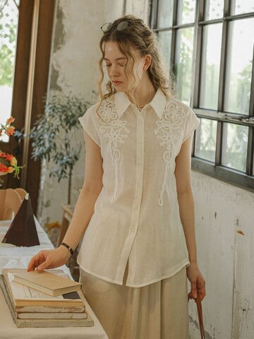 PM_Floral applique blouse_2color
