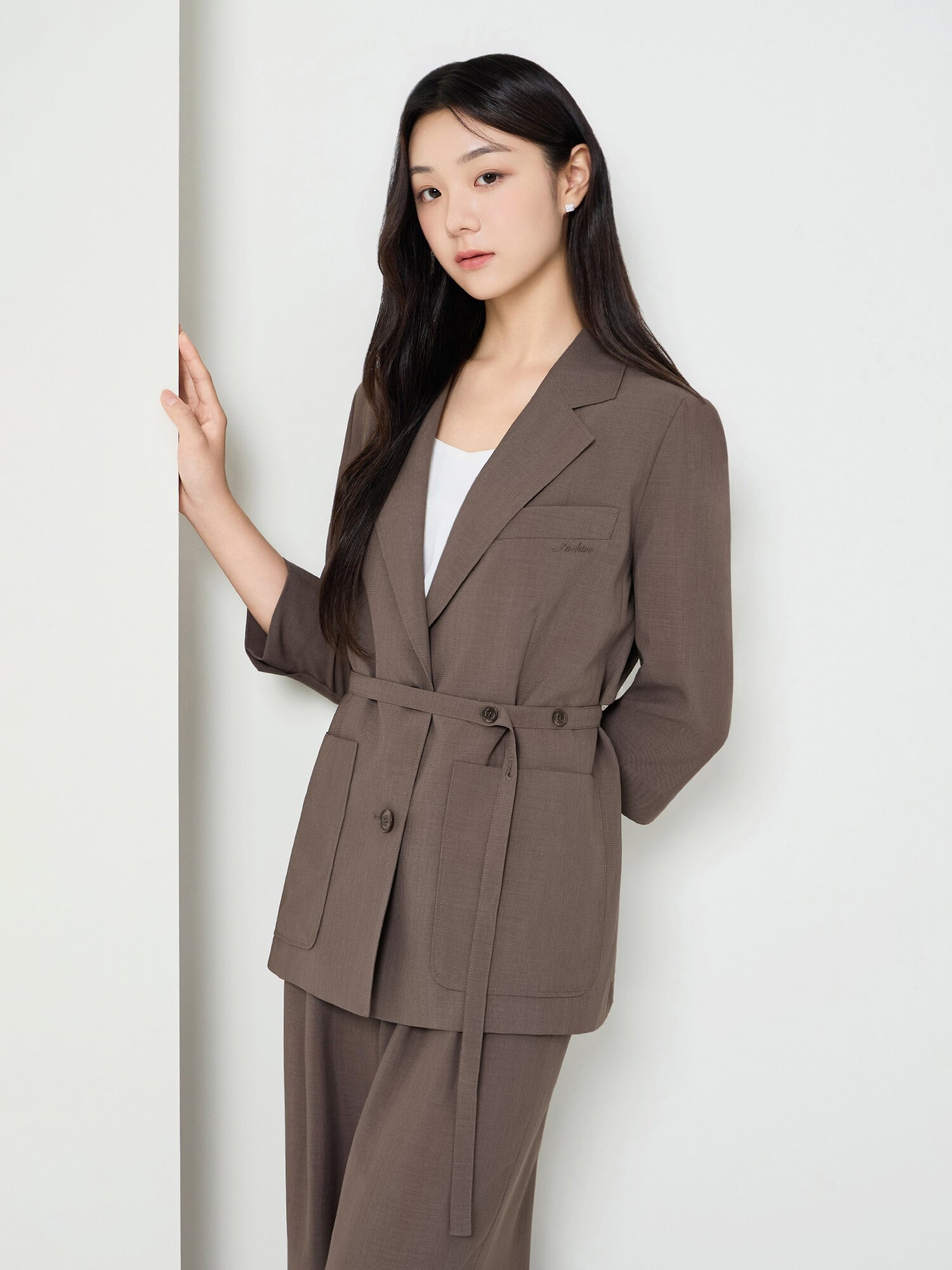 자수 포켓 7부 싱글 투버튼 재킷 (BROWN)
