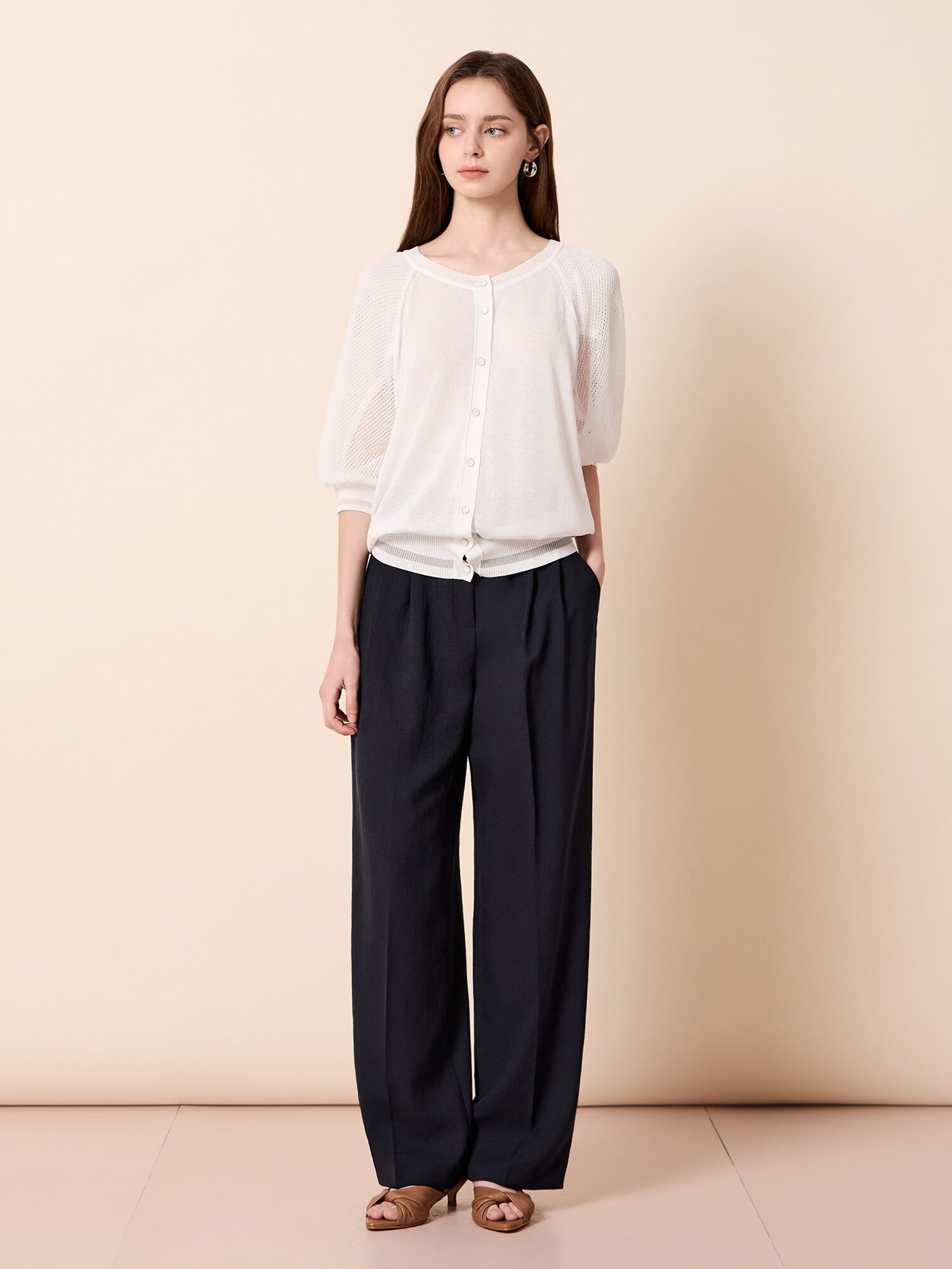 펀칭 케이프 미드 슬리브 가디건 (WHITE)