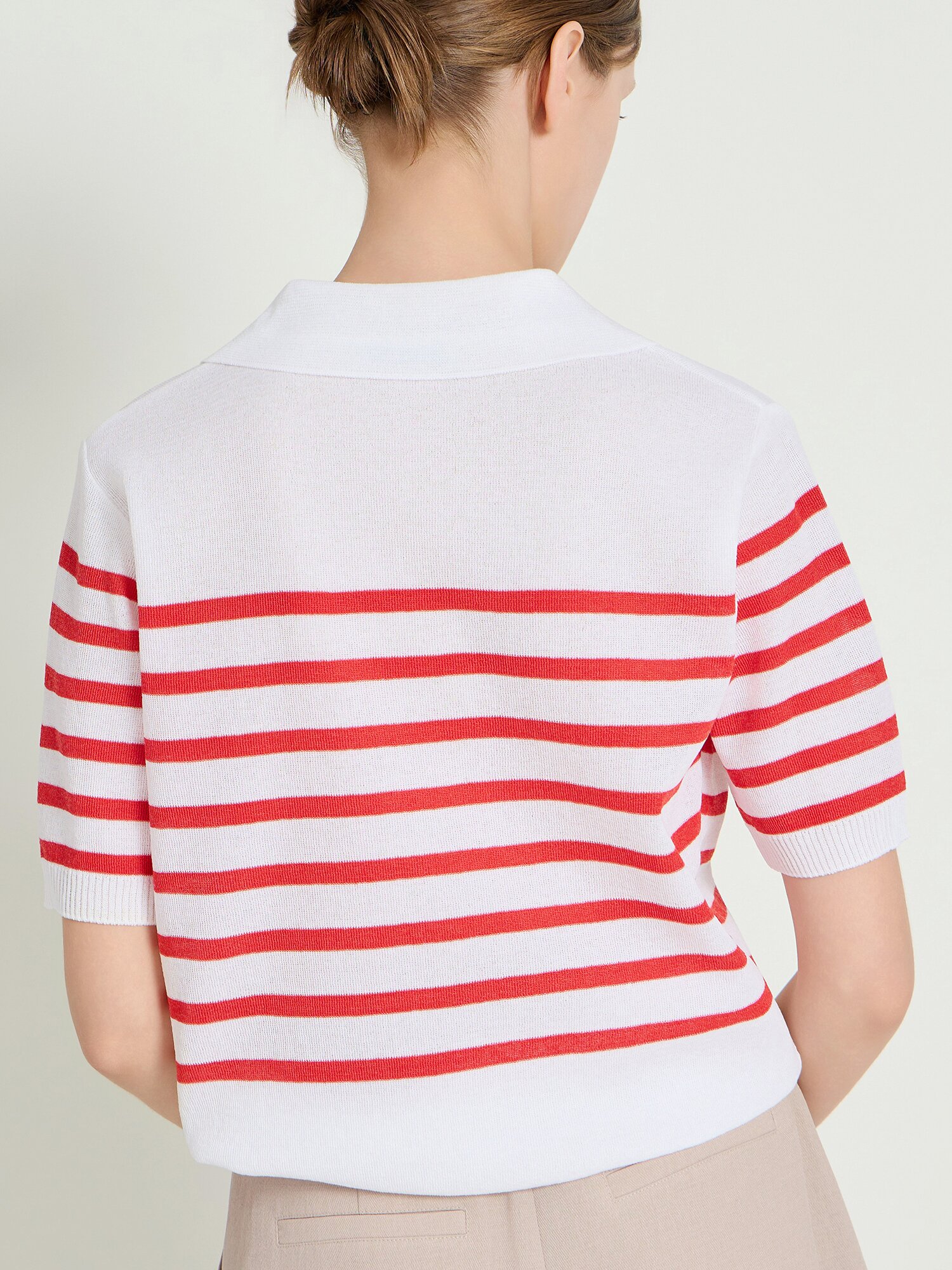 스트라이프 자수 브이 칼라 니트 (STRIPE RED)