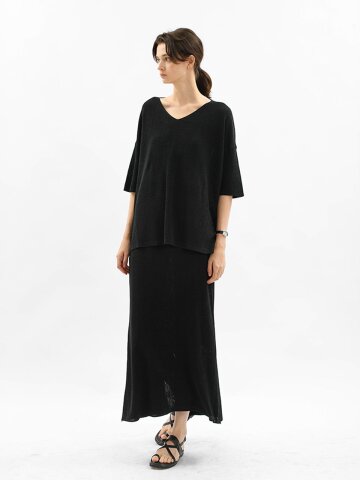 WD_Oversized v-neck knit top and skirt set_BLACK