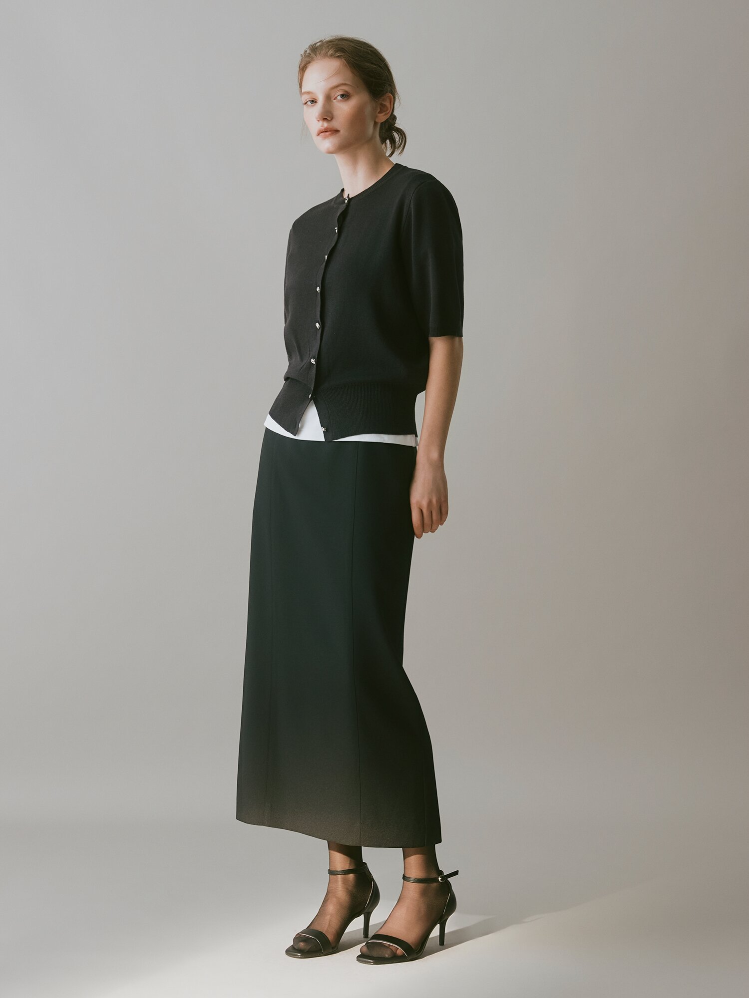 린넨 메탈 버튼 라운드넥 가디건 (DARK GREY)
