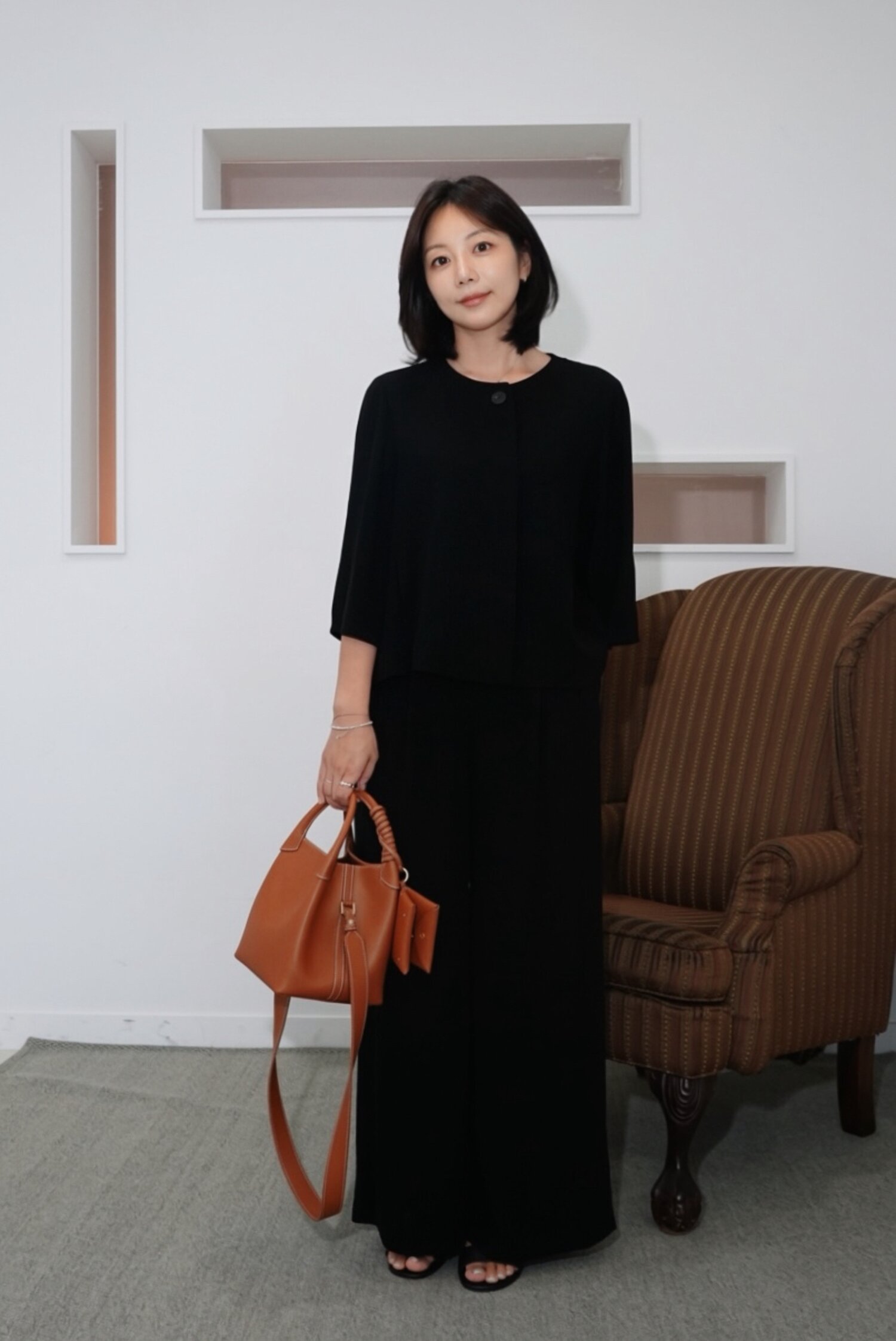투턱 백 밴딩 와이드 팬츠 (BLACK)