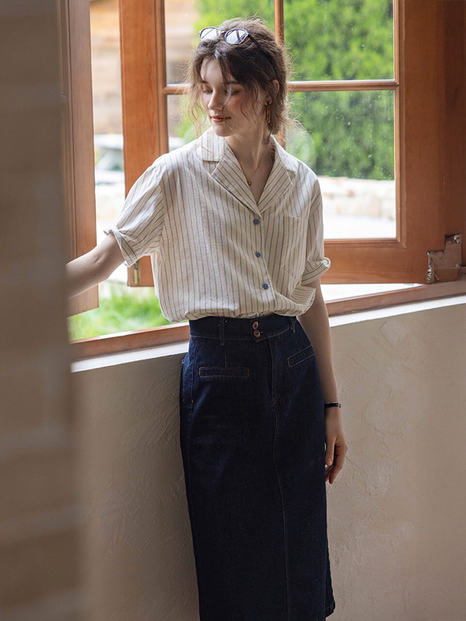 DA_Short collar striped shirt