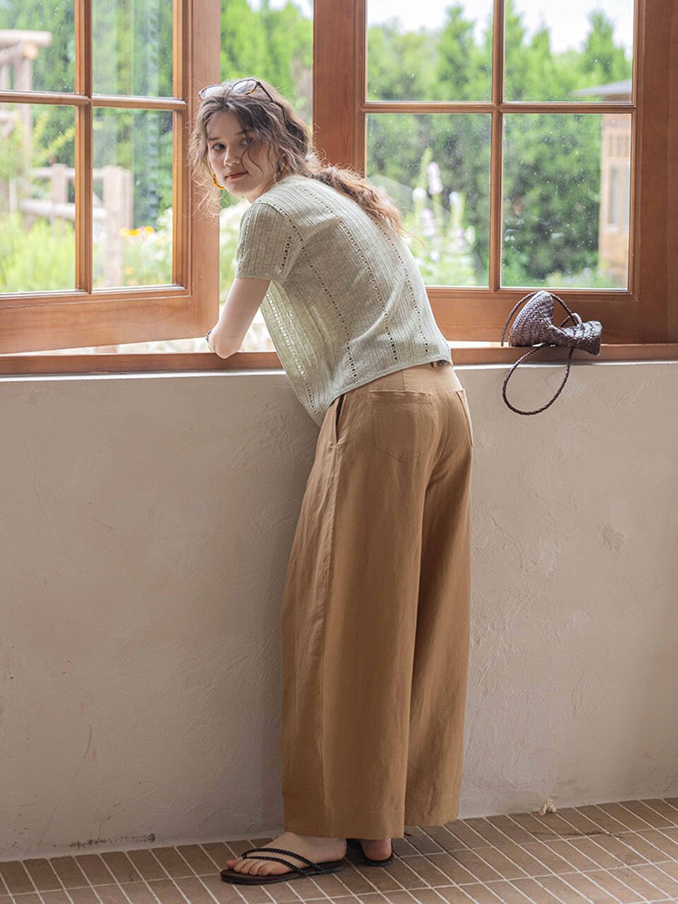 DA_Groove strip hollow knit top