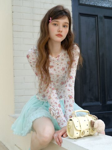 Cest_Romantic floral long sleeve top