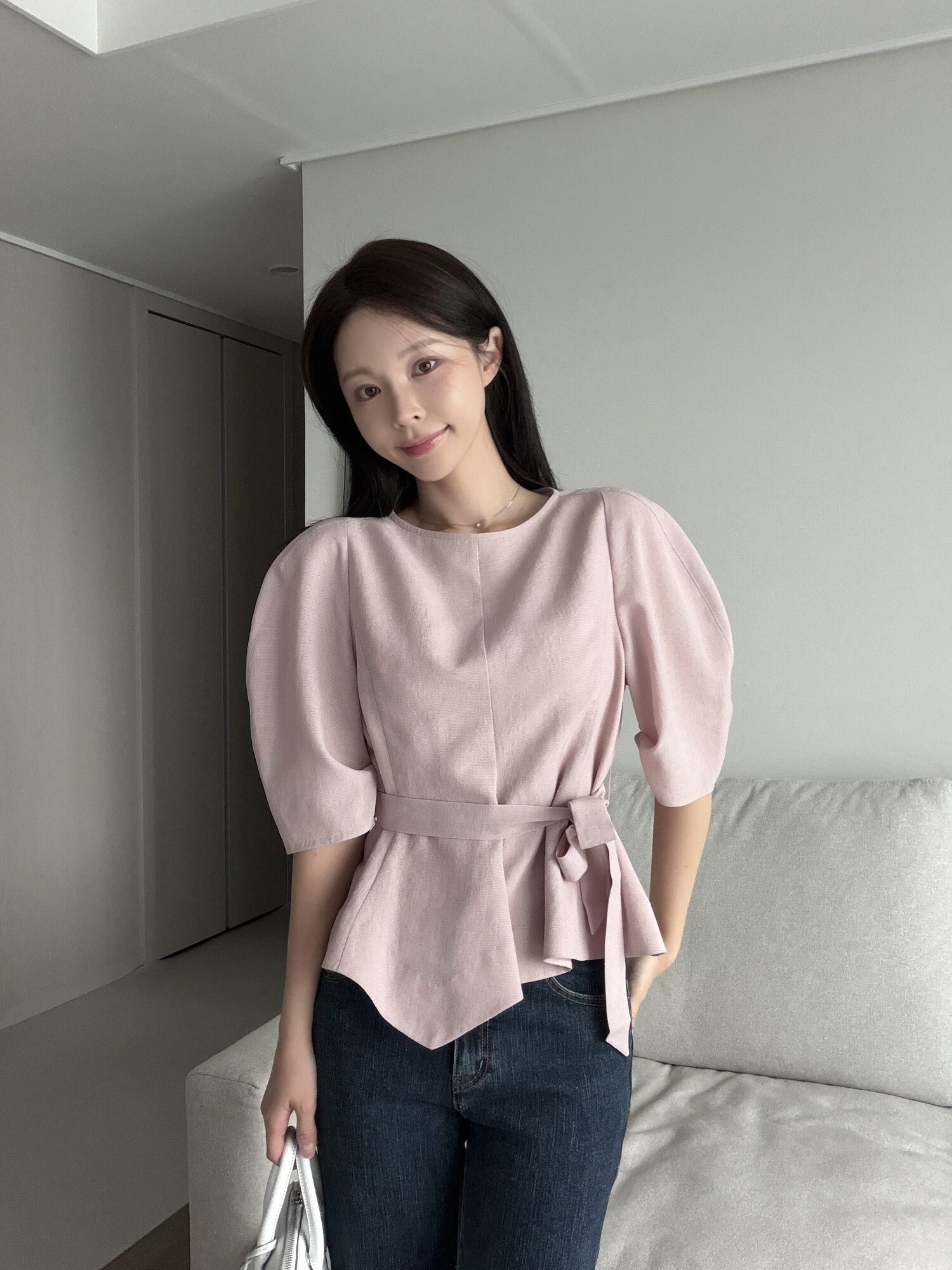 볼륨 슬리브 페플럼 블라우스 (PINK)