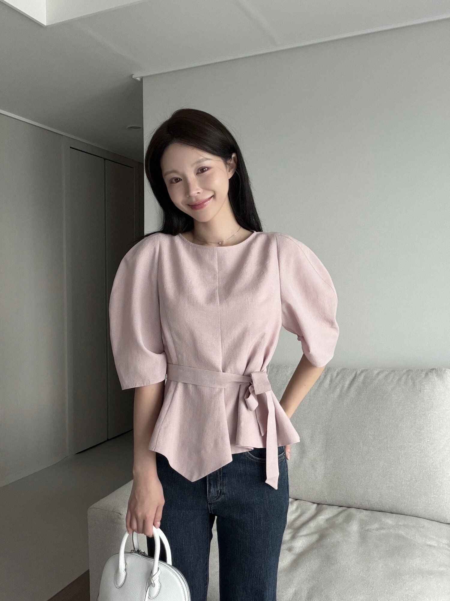 볼륨 슬리브 페플럼 블라우스 (PINK)