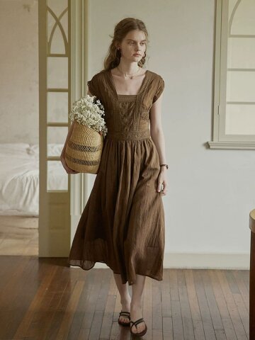 PM_Vintage lace panel dress