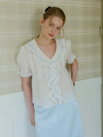 Cest_Blue floral ruffle blouse_WHITE