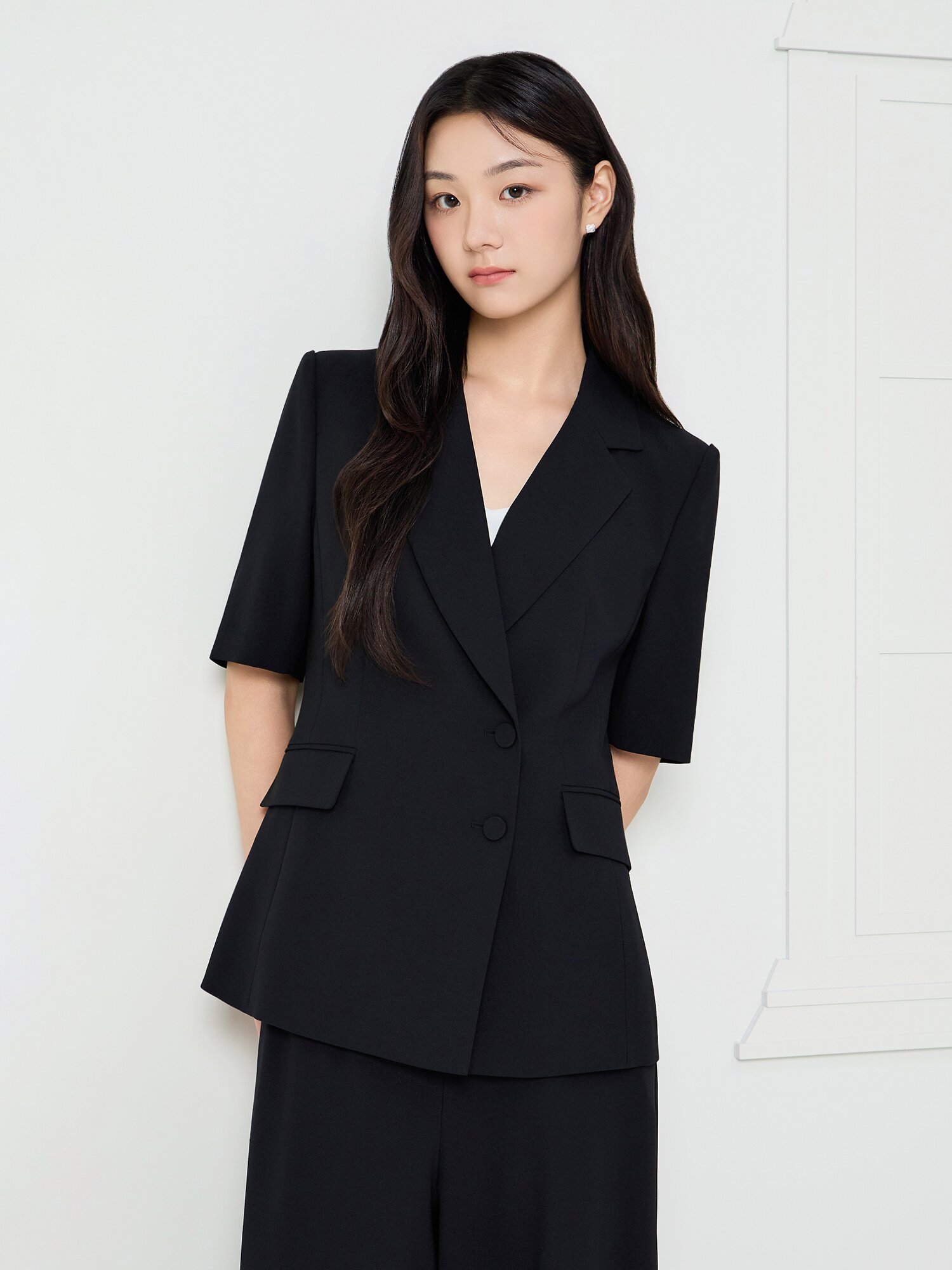 미니멀 하프 슬리브 투버튼 재킷 (BLACK)