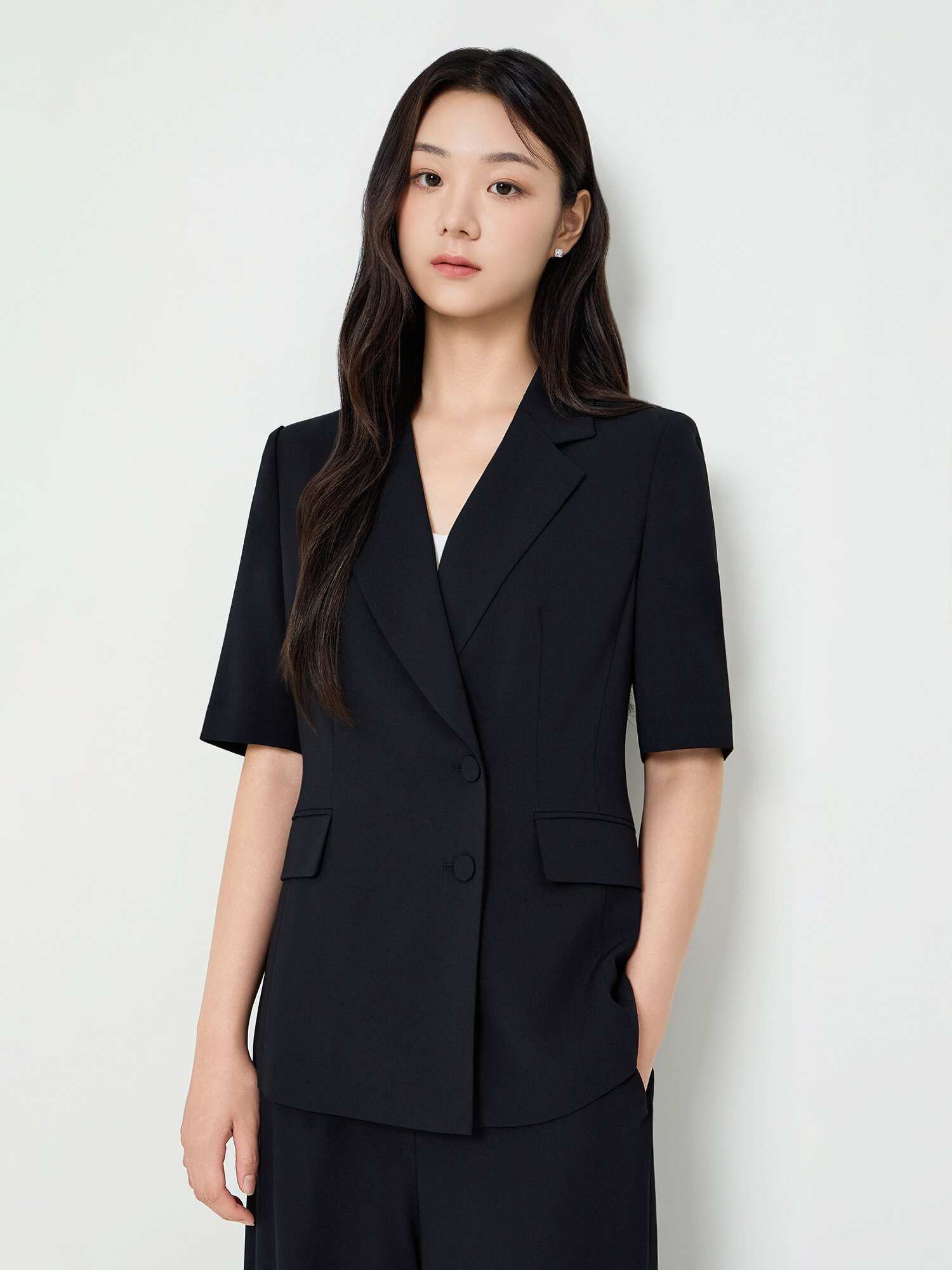 미니멀 하프 슬리브 투버튼 재킷 (BLACK)