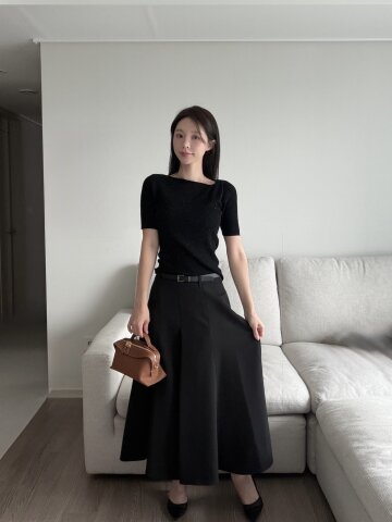 인버티드 플리츠 플레어 스커트 (BLACK)