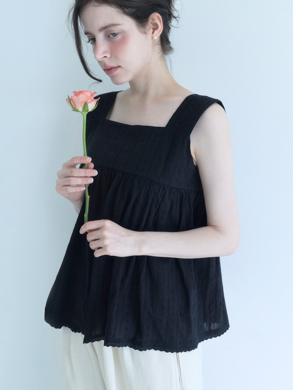 [메종르하르] 가든 레이스 나시 블라우스 2color